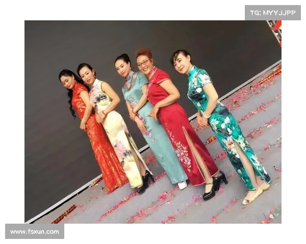 中国男篮国手与美艳妻子喜结连理 新娘红色旗袍惊艳全场身姿婀娜多姿 中国男篮国手与美艳妻子喜结连理 新娘红色旗袍惊艳全场身姿婀娜多姿